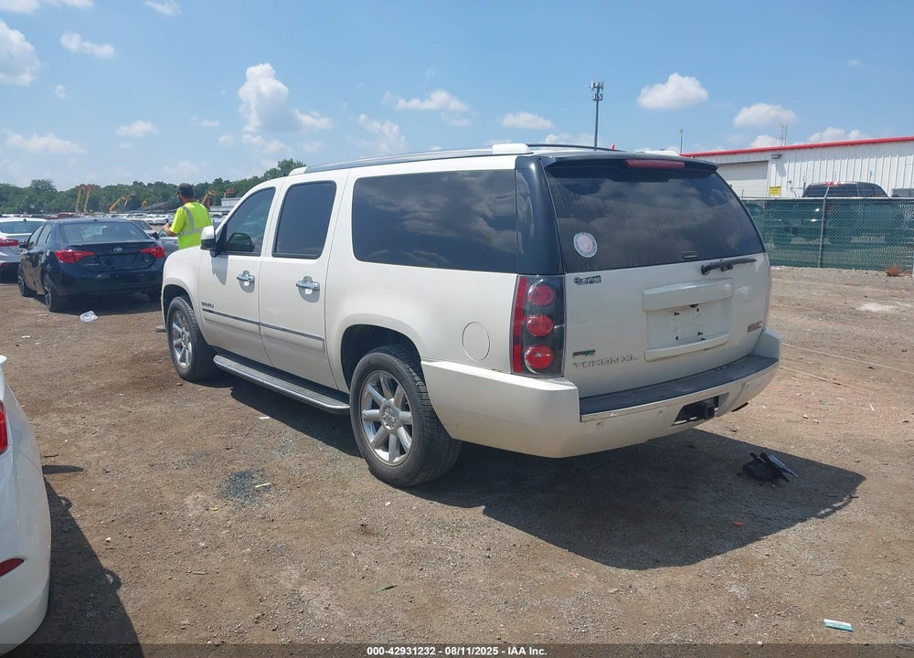 2010 GMC YUKON XL VIN: 1GKUKMEF9AR205012