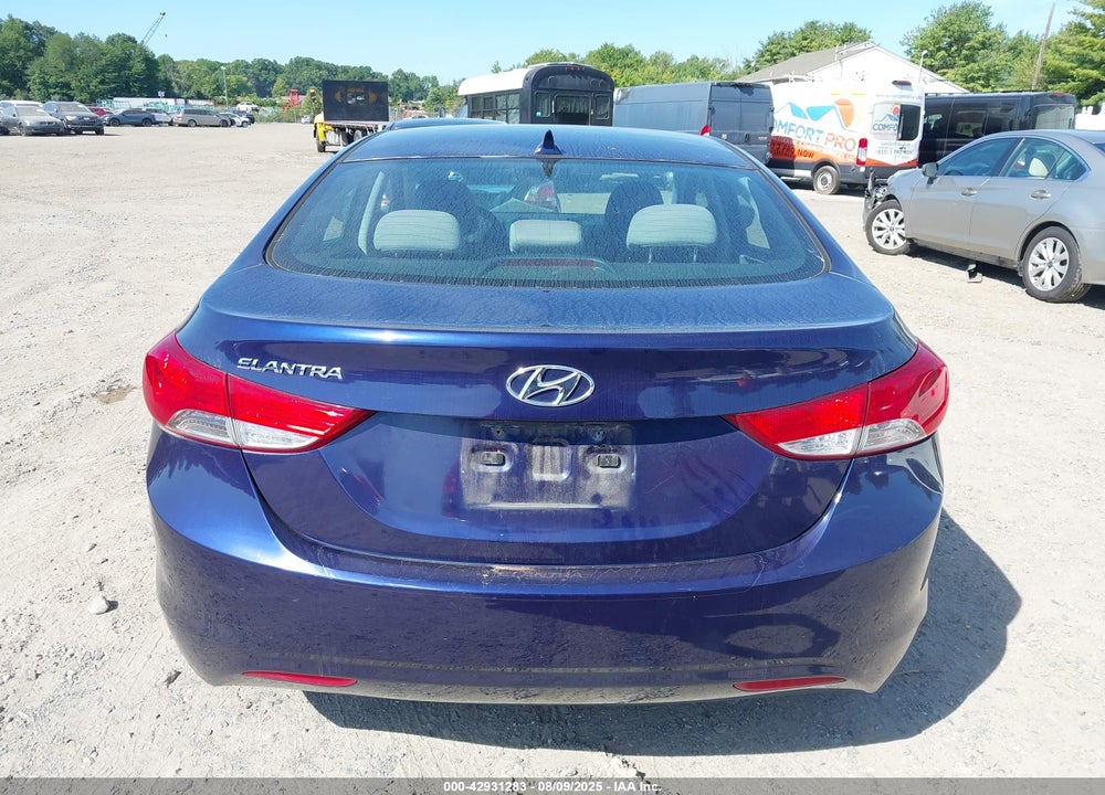2013 HYUNDAI ELANTRA VIN: 5NPDH4AE9DH244637