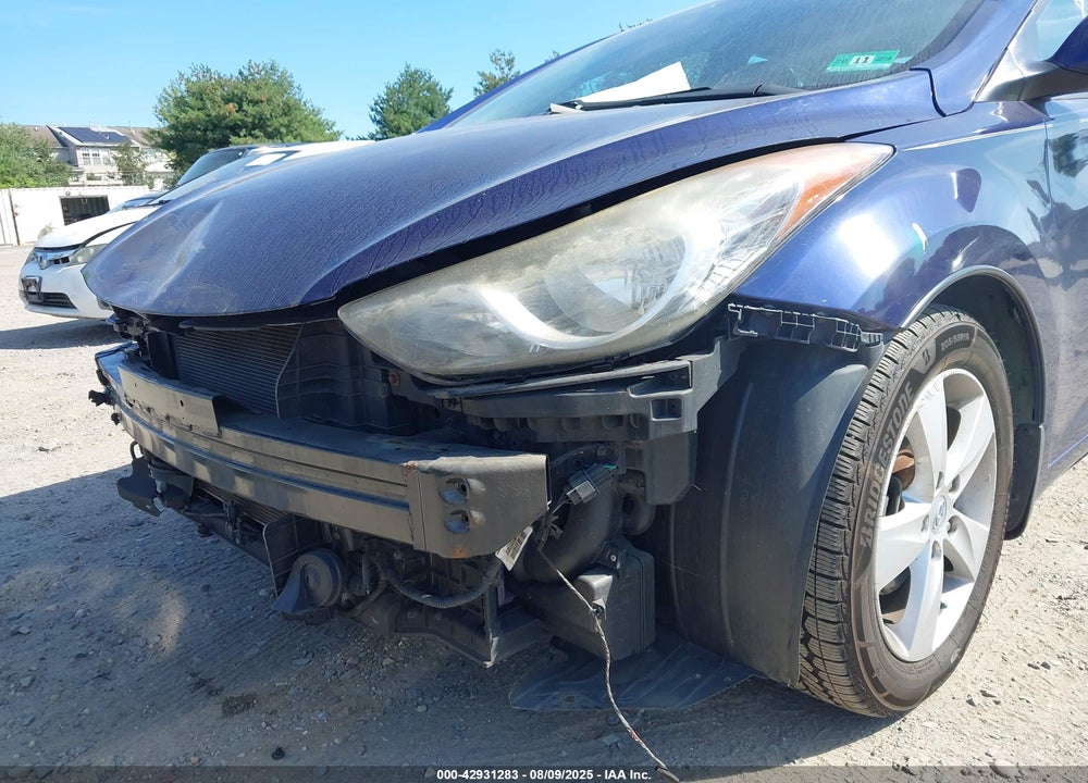 2013 HYUNDAI ELANTRA VIN: 5NPDH4AE9DH244637