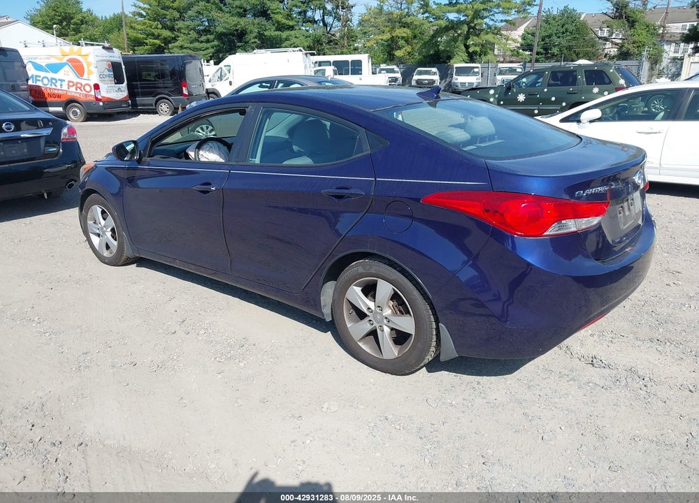 2013 HYUNDAI ELANTRA VIN: 5NPDH4AE9DH244637