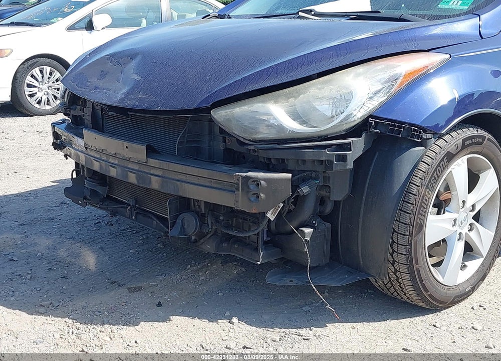 2013 HYUNDAI ELANTRA VIN: 5NPDH4AE9DH244637
