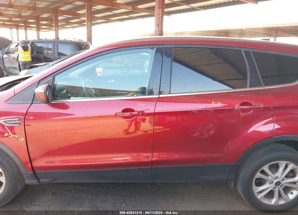 2017 FORD ESCAPE VIN: 1FMCU0GD0HUD59326