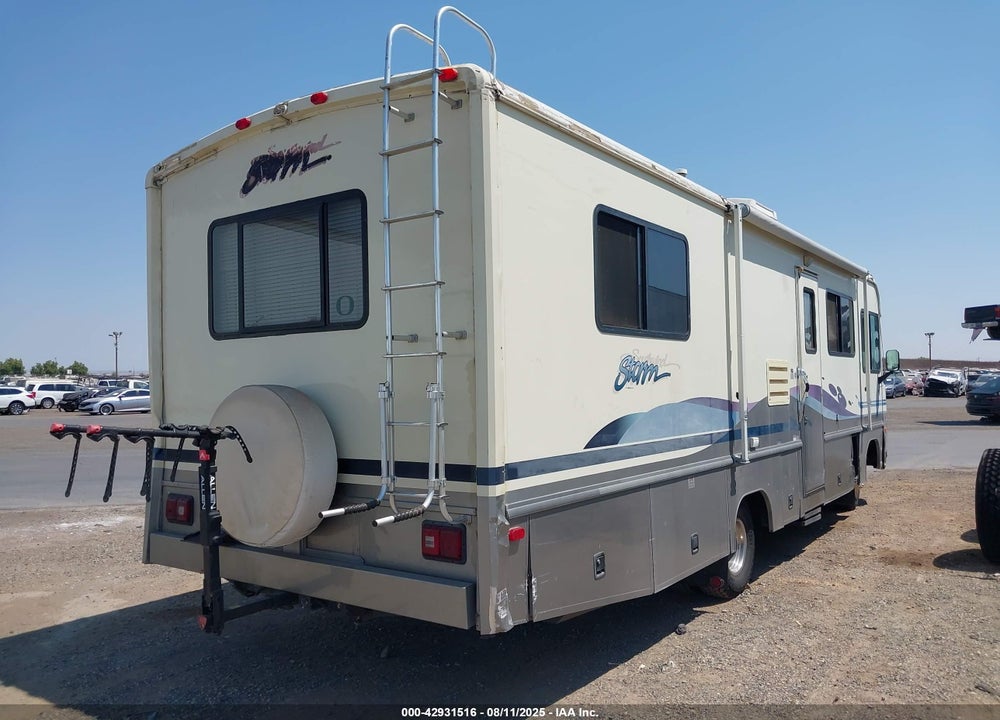 1997 FLEETWOOD F530 VIN: 3FCMF53G1VJA10810