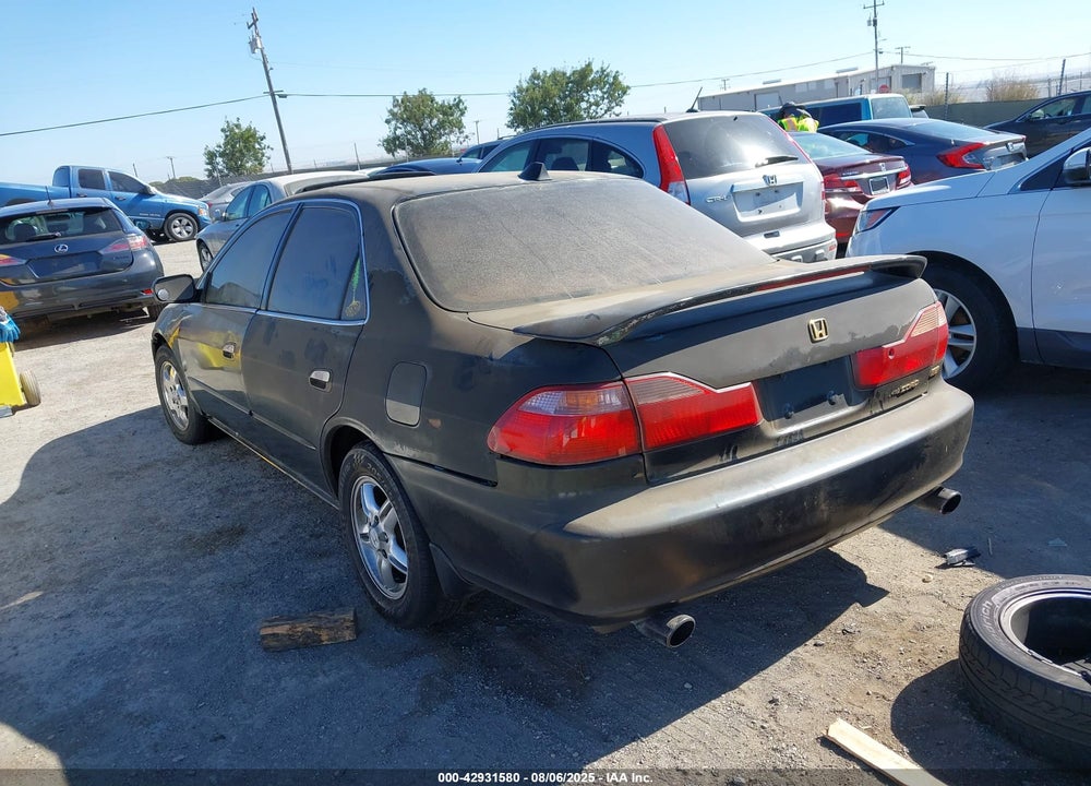 1999 HONDA ACCORD EX V6 VIN: 1HGCG1651XA010429