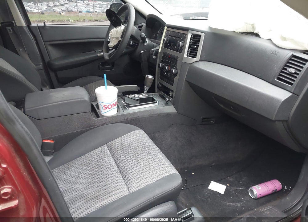 2008 JEEP GRAND CHEROKEE LAREDO VIN: 1J8GS48K38C221679