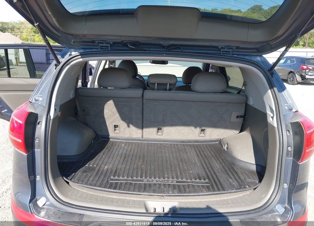 2011 KIA SPORTAGE VIN: KNDPB3A2XB7050487