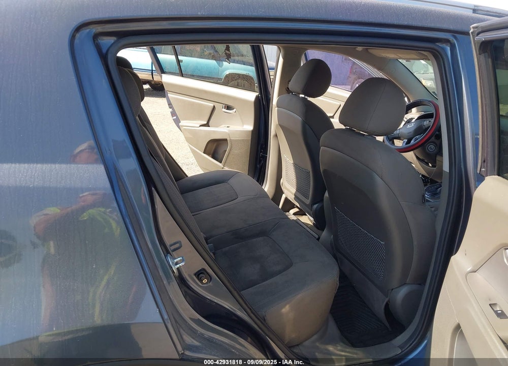 2011 KIA SPORTAGE VIN: KNDPB3A2XB7050487