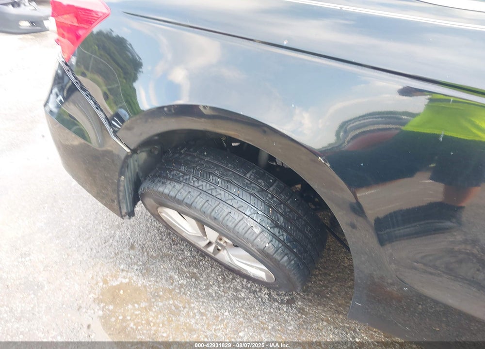 2011 HONDA ACCORD VIN: 1HGCS1B3XBA000445