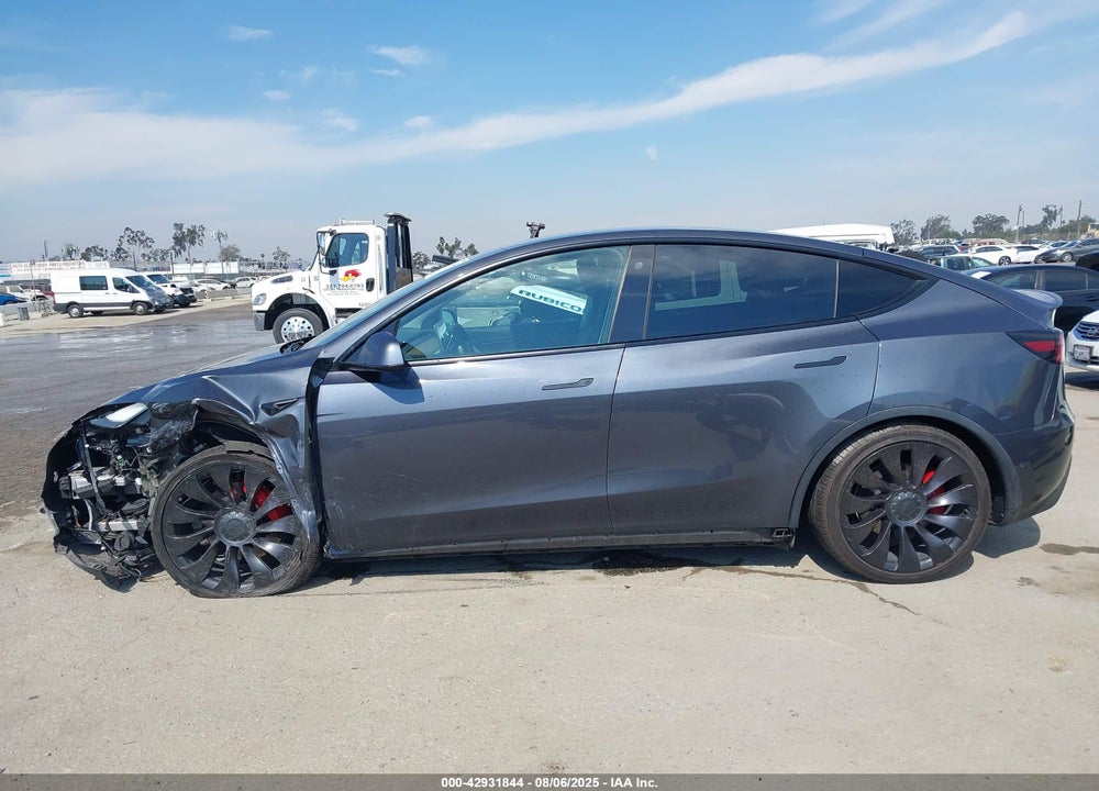 2022 TESLA MODEL Y PERFORMANCE DUAL MOTOR ALL-WHEEL DRIVE VIN: 7SAYGDEFXNF336690