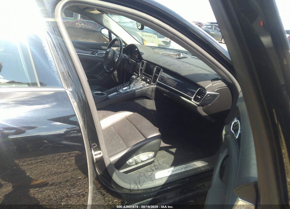 2015 PORSCHE PANAMERA VIN: WP0AA2A7XFL000636