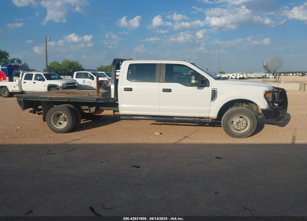 2020 FORD F-350 CHASSIS XL VIN: 1FD8W3H69LEC41506