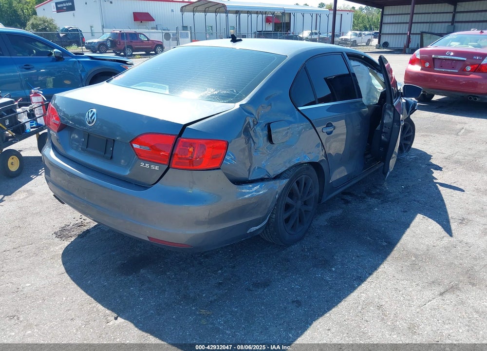 2013 VOLKSWAGEN JETTA VIN: 3VWDX7AJ0DM410097