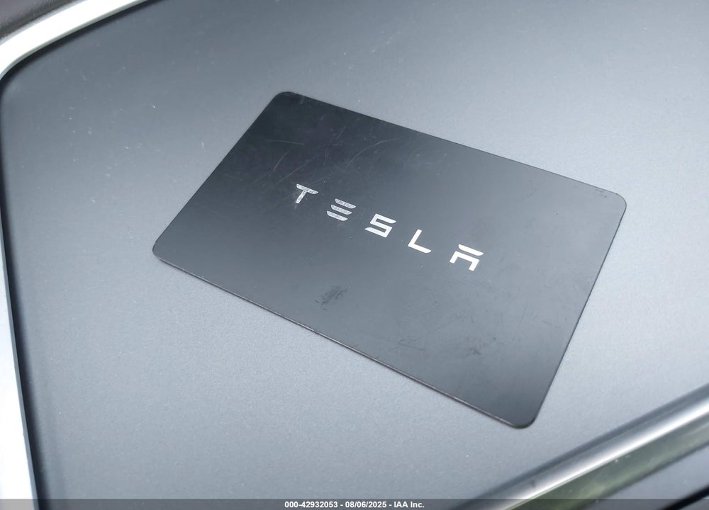 2023 TESLA MODEL Y VIN: 7SAYGDEE1PA135929