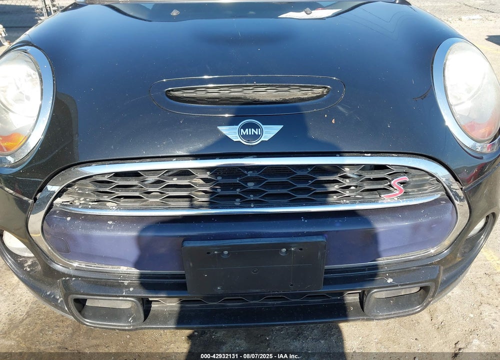 2016 MINI HARDTOP VIN: WMWXP7C52G2A42887