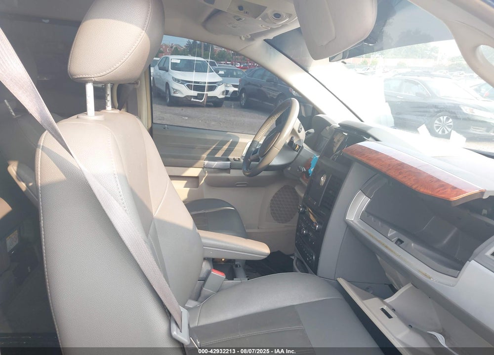 2008 CHRYSLER TOWN & COUNTRY TOURING VIN: 2A8HR54P98R675238