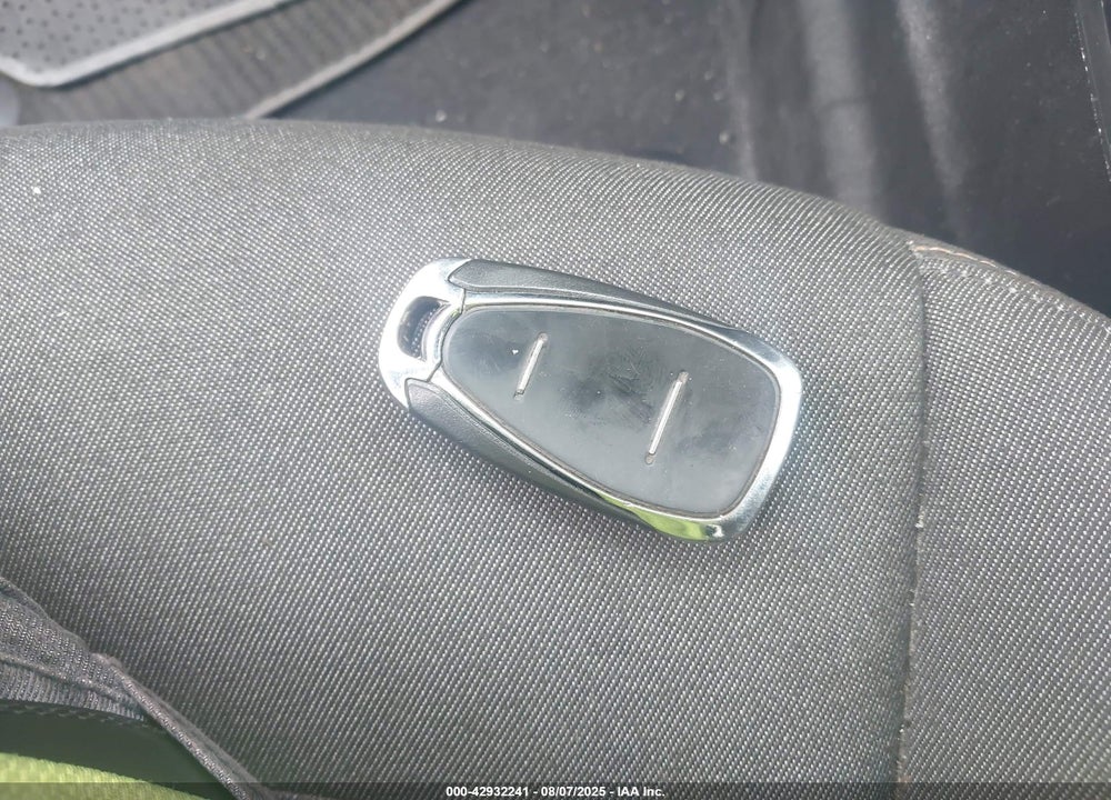 2019 CHEVROLET EQUINOX LT VIN: 2GNAXUEV7K6173849