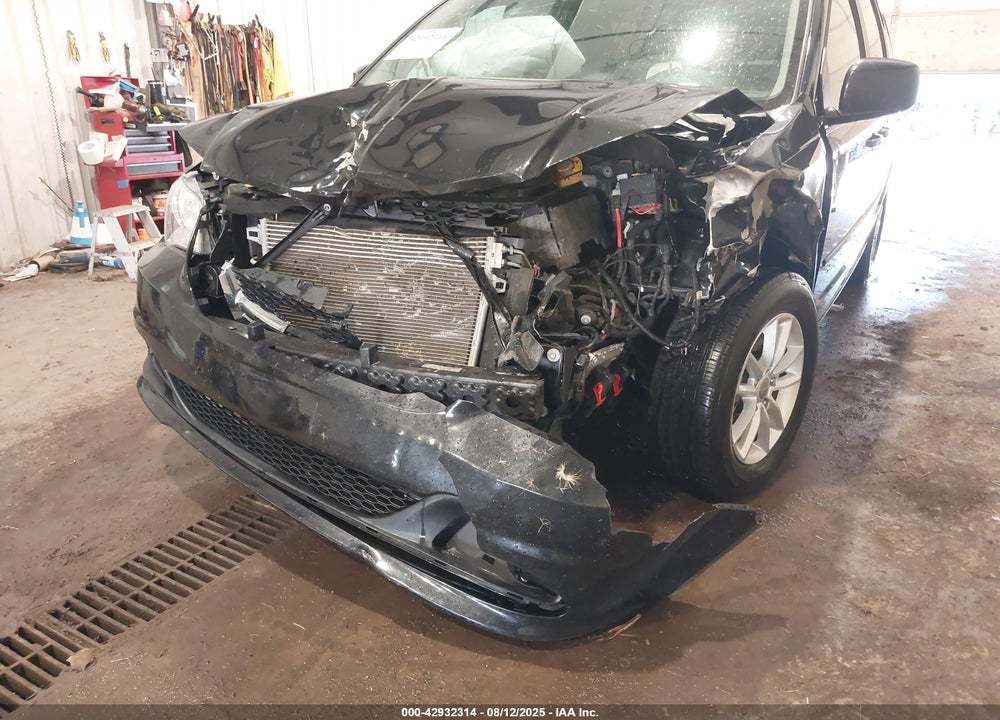 2014 DODGE GRAND CARAVAN SXT VIN: 2C4RDGCG4ER305933
