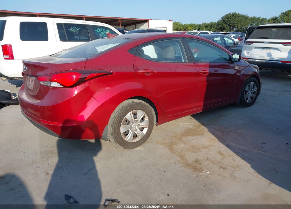 2016 HYUNDAI ELANTRA VIN: 5NPDH4AE0GH718835