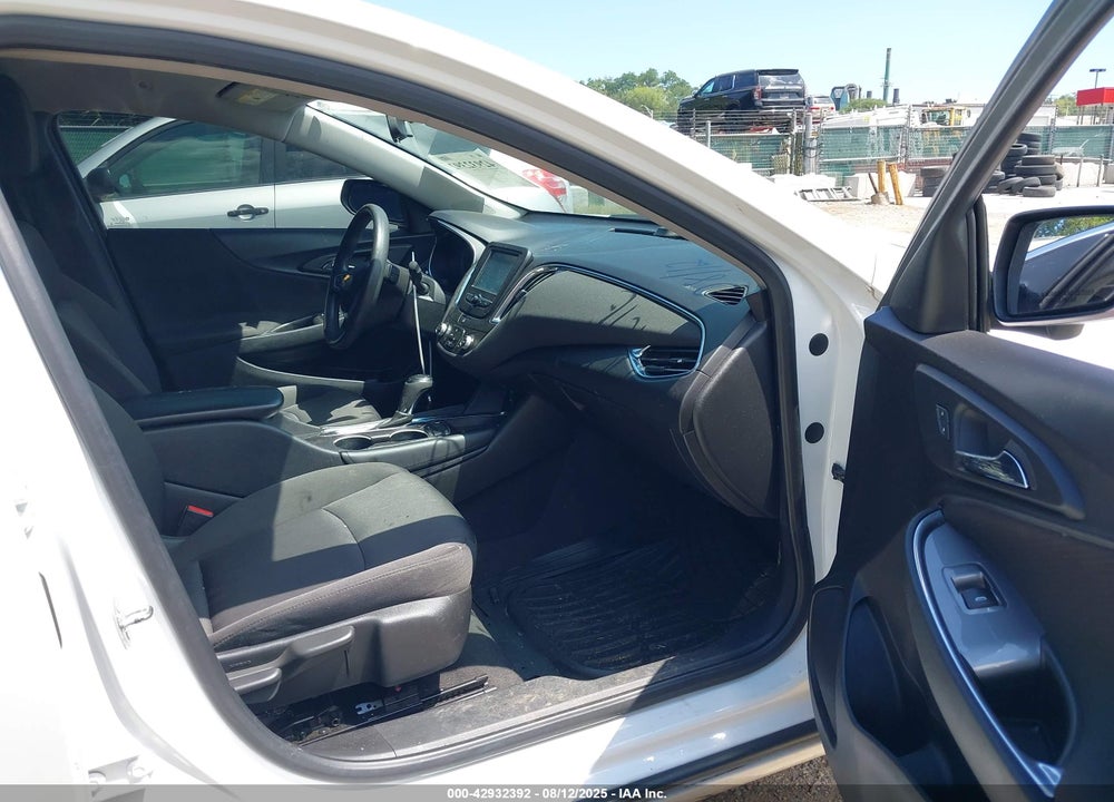 2018 CHEVROLET MALIBU VIN: 1G1ZD5ST4JF151530