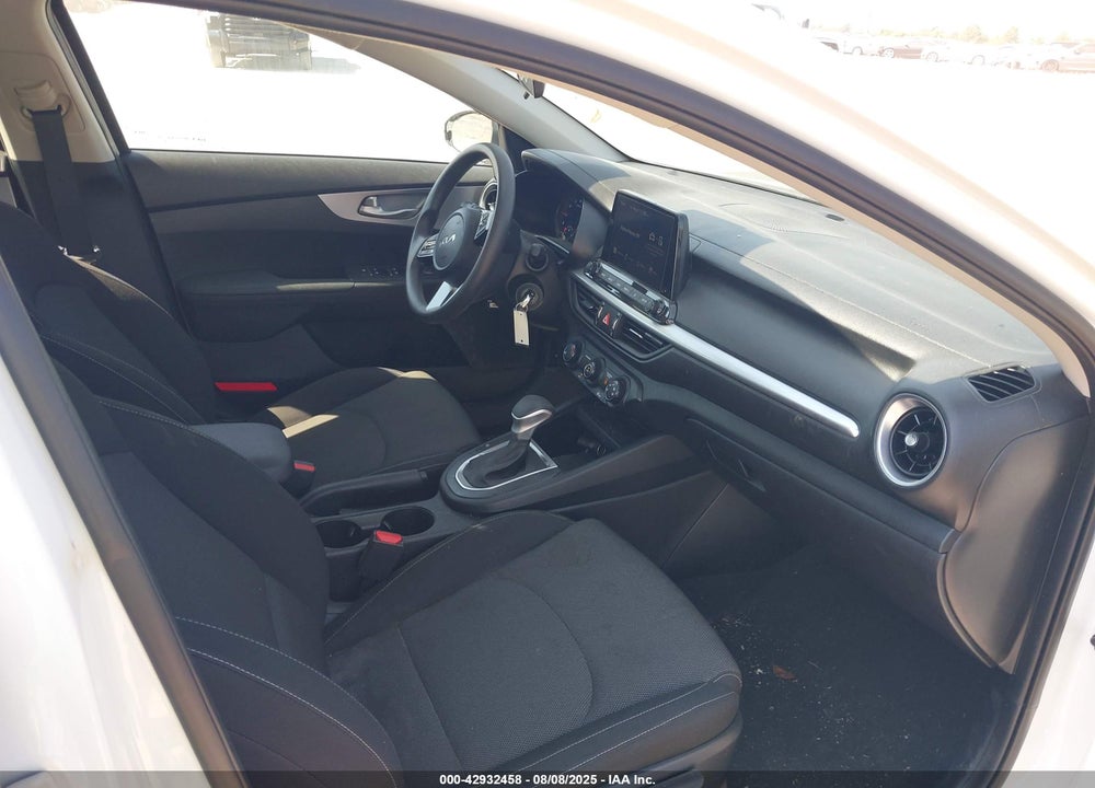 2023 KIA FORTE VIN: 3KPF24AD2PE616328