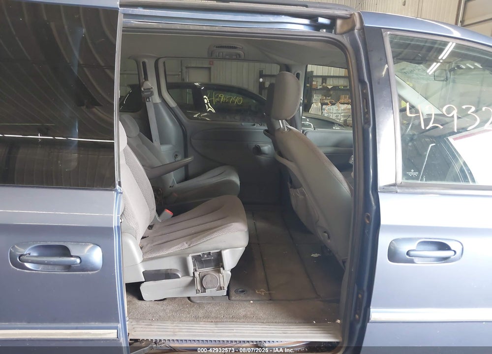 2007 CHRYSLER TOWN & COUNTRY TOURING VIN: 2A4GP54L17R137793