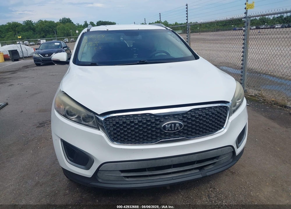 2016 KIA SORENTO VIN: 5XYPG4A38GG026649