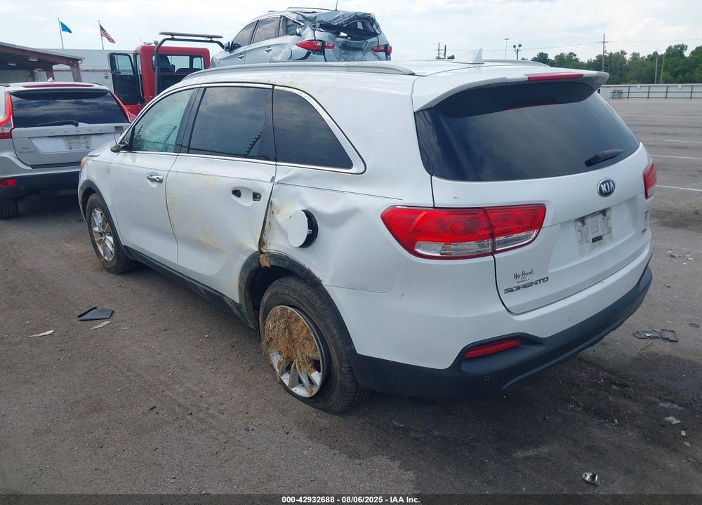 2016 KIA SORENTO VIN: 5XYPG4A38GG026649