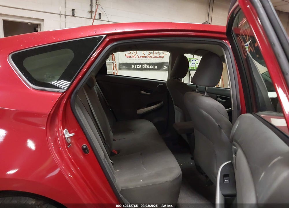 2011 TOYOTA PRIUS THREE VIN: JTDKN3DU2B1404830