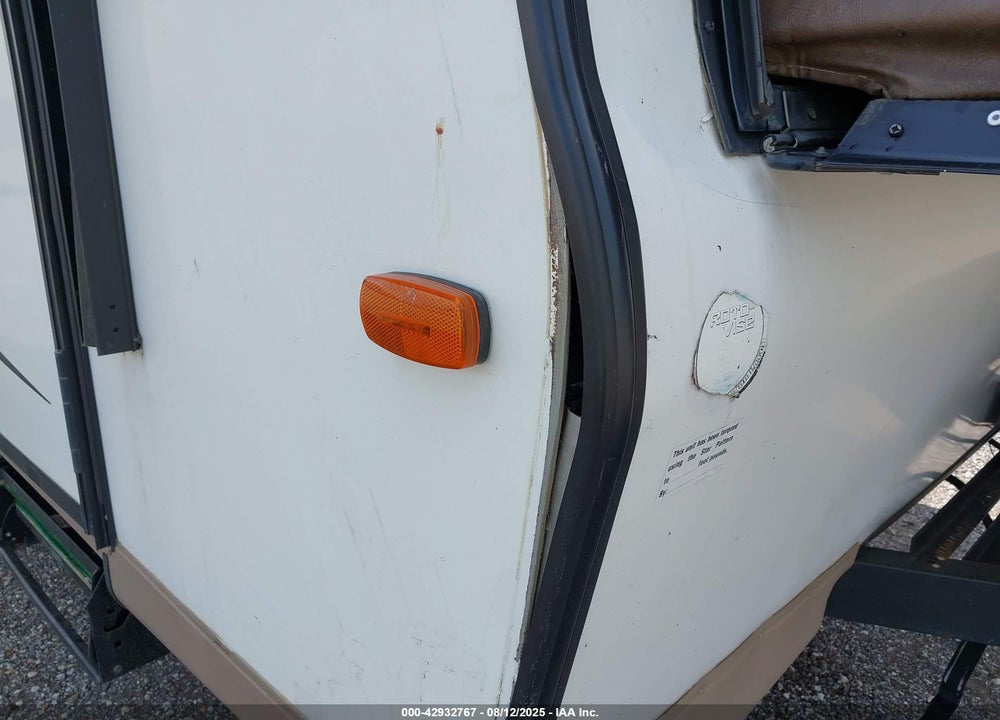 2015 FOREST RIVER ROCKWOO 183 ROO ROCKWOOD LIT VIN: 4X4TRLT26FZ135595