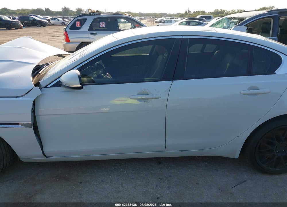 2017 JAGUAR XE VIN: SAJAD4BG7HA955606