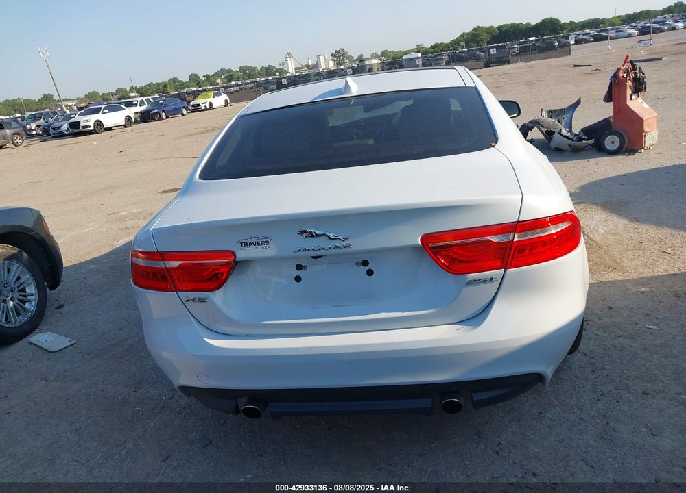 2017 JAGUAR XE VIN: SAJAD4BG7HA955606