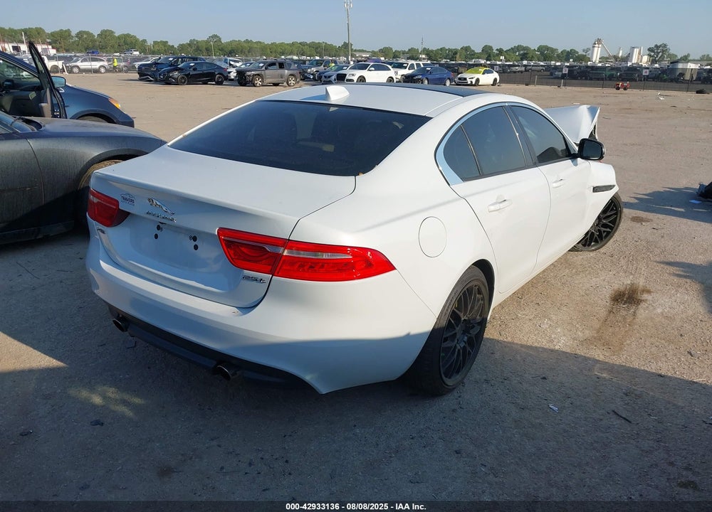 2017 JAGUAR XE VIN: SAJAD4BG7HA955606