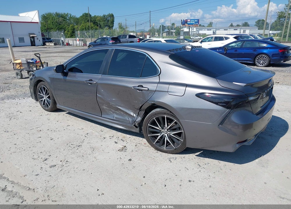 2021 TOYOTA CAMRY VIN: 4T1G11AK1MU524057