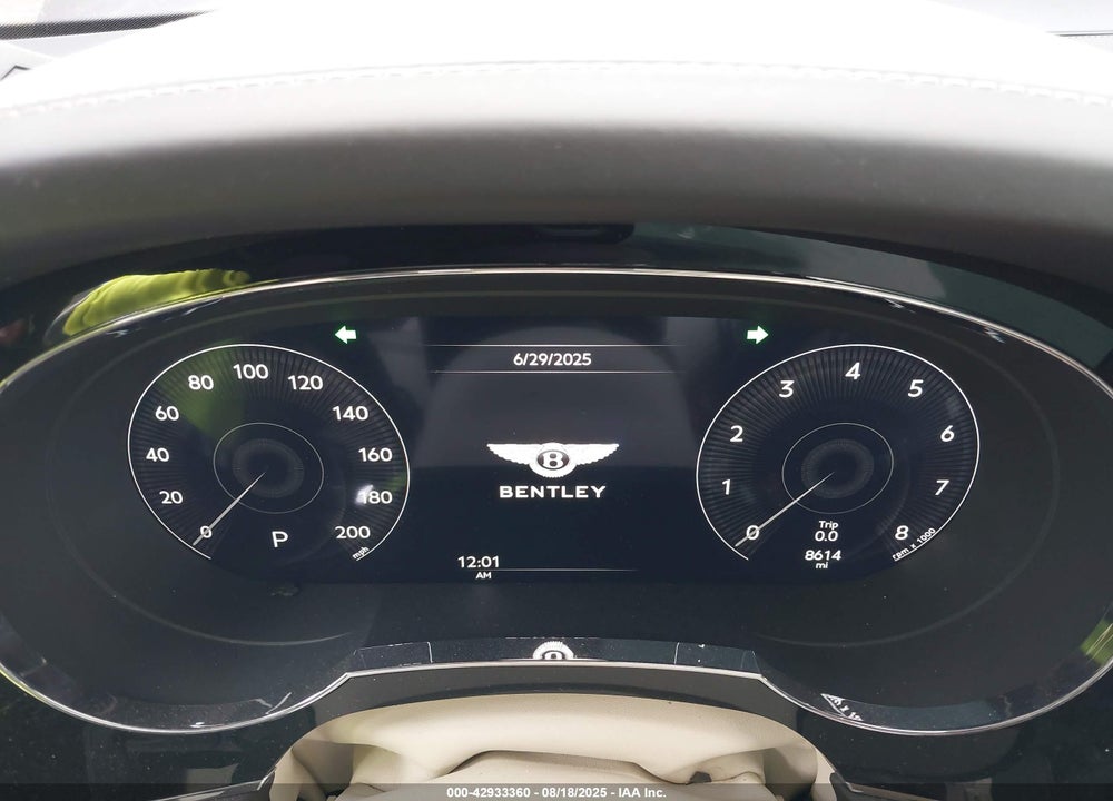 2021 BENTLEY BENTAYGA VIN: SJAAM2ZV2MC033879