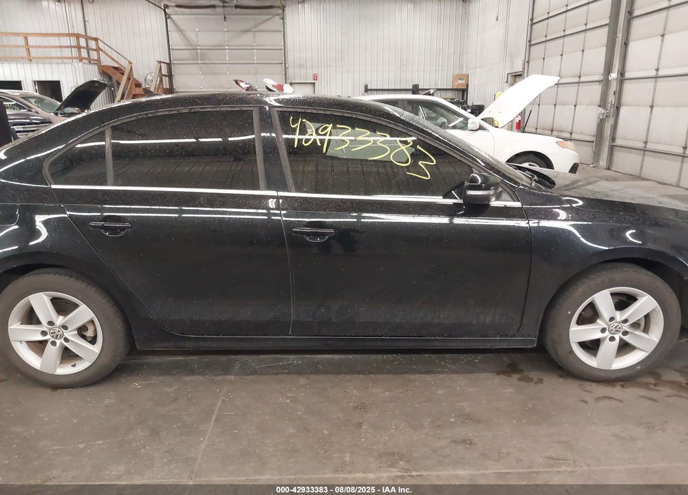 2014 VOLKSWAGEN JETTA VIN: 3VWLL7AJ5EM383620
