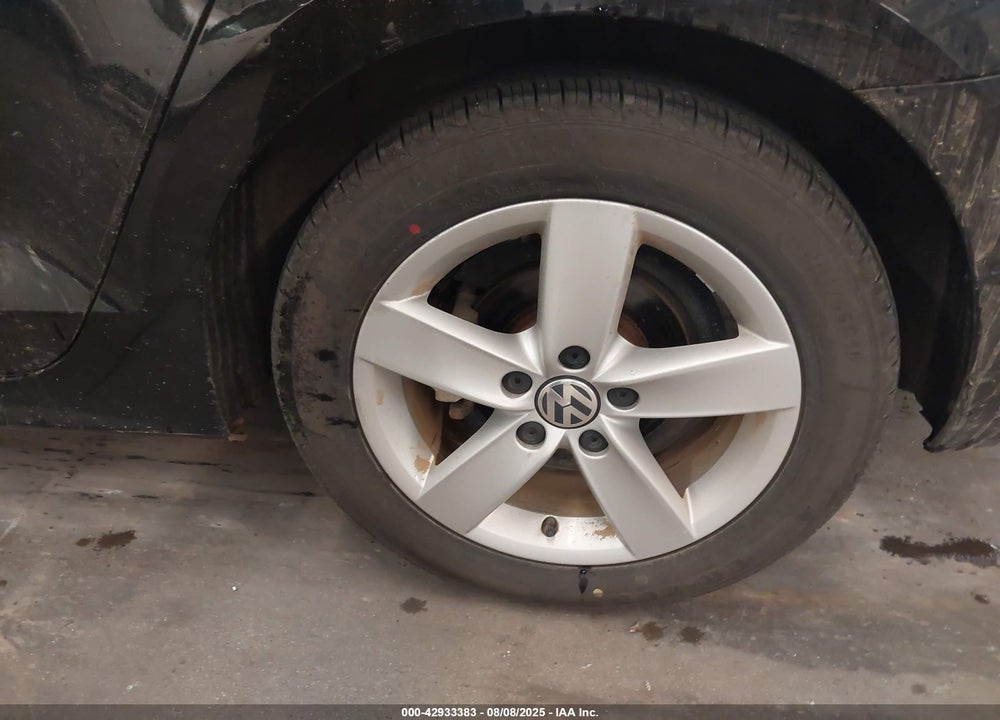 2014 VOLKSWAGEN JETTA VIN: 3VWLL7AJ5EM383620