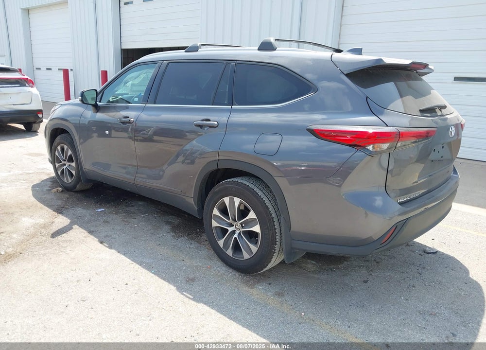 2022 TOYOTA HIGHLANDER VIN: 5TDGZRBH1NS257653