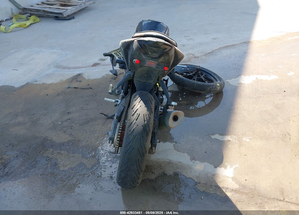 2021 YAMAHA MT-03 VIN: MH3RH20Y4MK005182