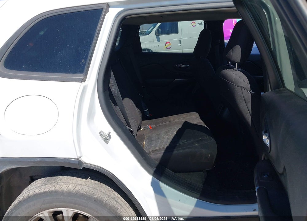 2020 JEEP CHEROKEE LATITUDE FWD VIN: 1C4PJLCB4LD648528
