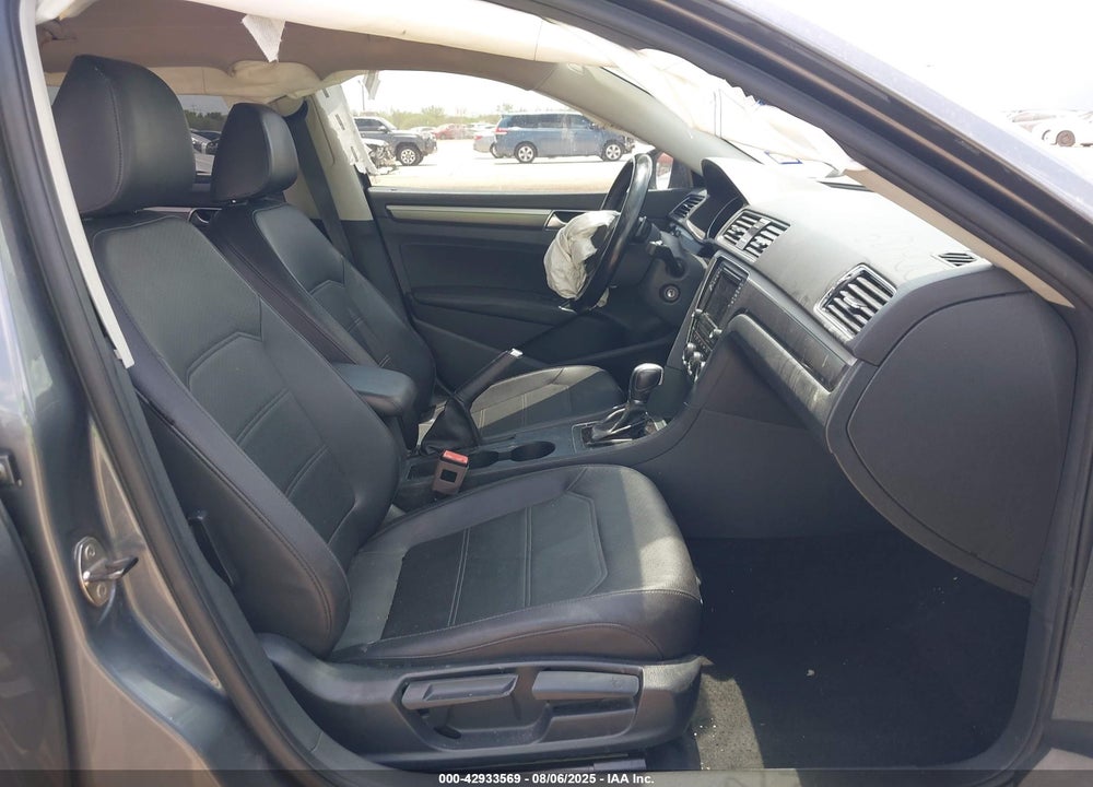 2018 VOLKSWAGEN PASSAT 2.0T R-LINE/2.0T S VIN: 1VWAA7A38JC006189