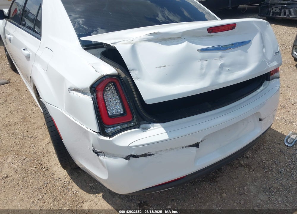 2019 CHRYSLER 300 VIN: 2C3CCAAG9KH738744