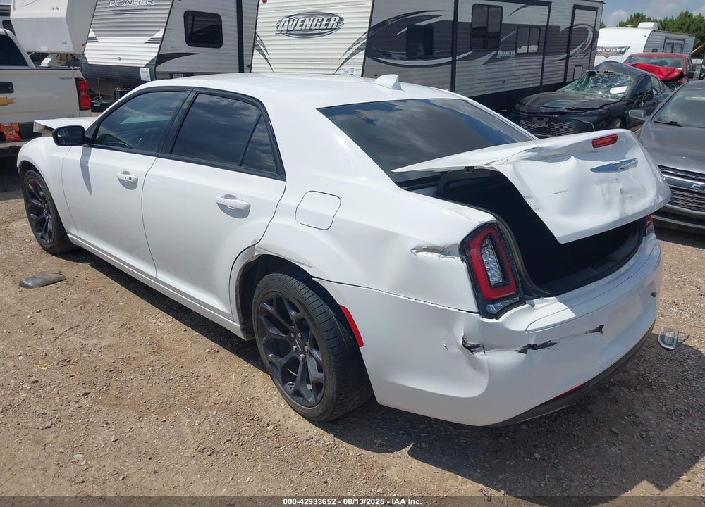 2019 CHRYSLER 300 VIN: 2C3CCAAG9KH738744
