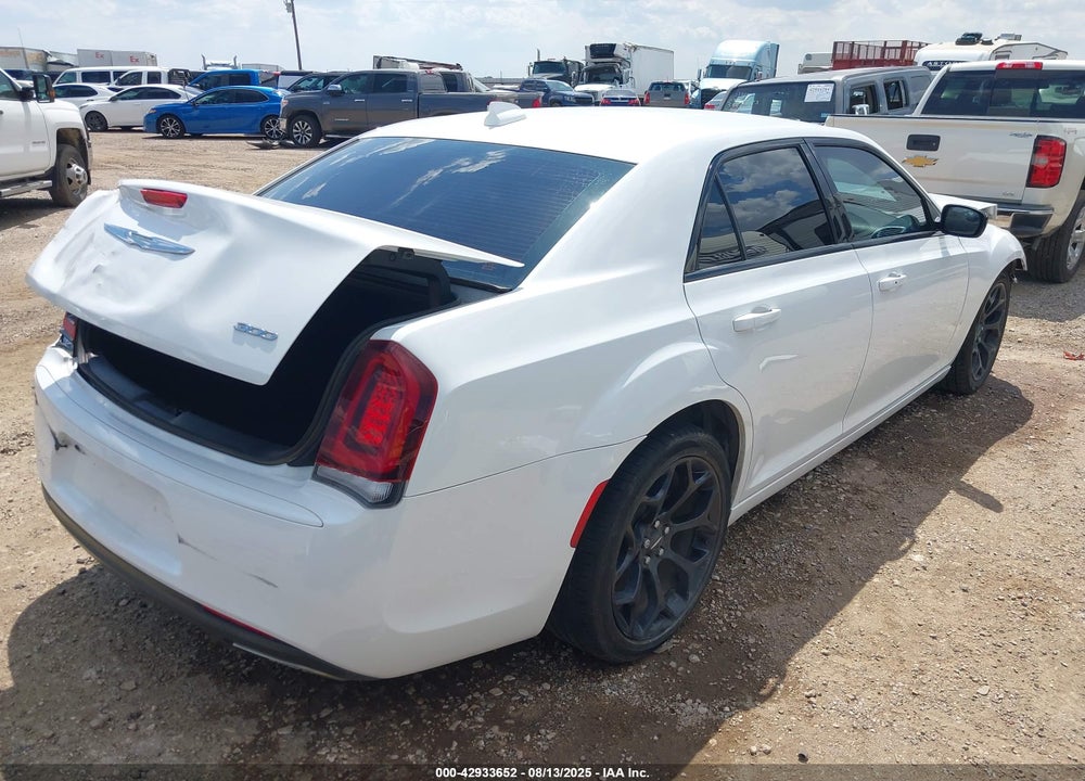 2019 CHRYSLER 300 VIN: 2C3CCAAG9KH738744