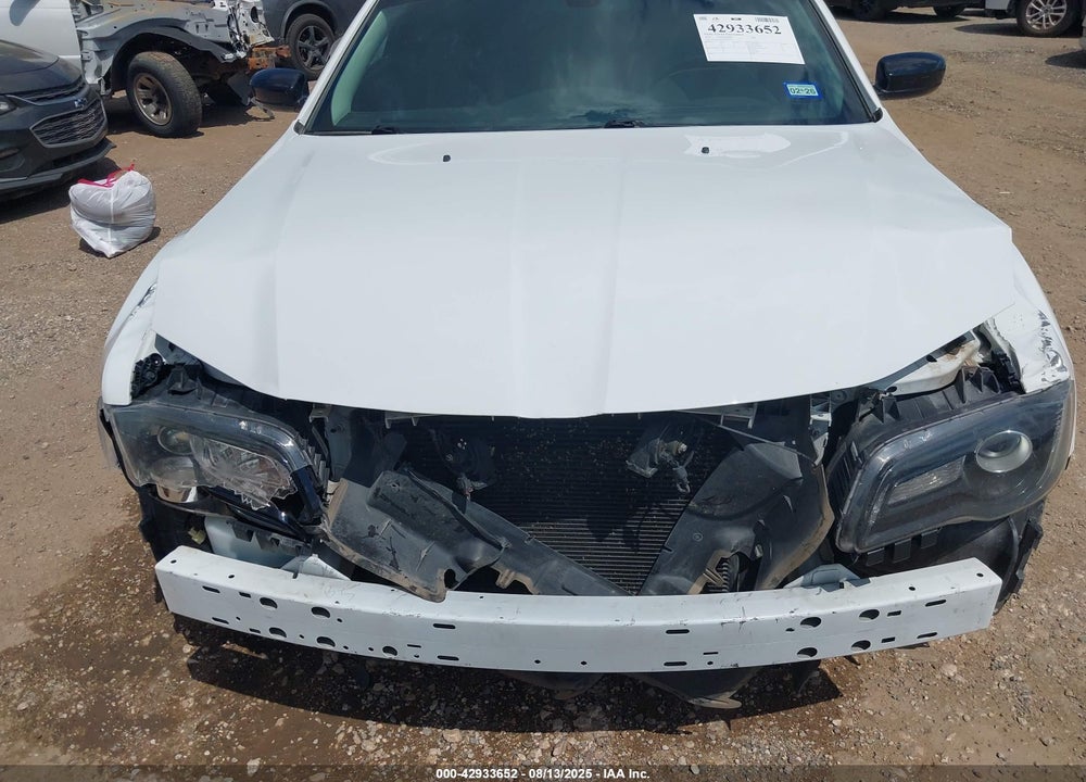 2019 CHRYSLER 300 VIN: 2C3CCAAG9KH738744