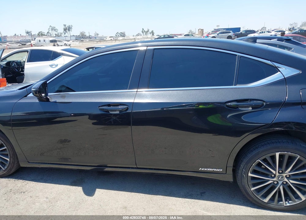 2022 LEXUS ES 300H VIN: 58ADA1C11NU024420