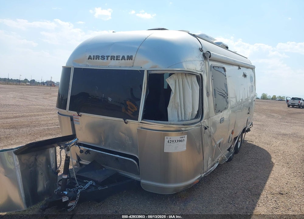 2022 AIRSTREAM HUNTER VIN: 1STKNYG22NJ560685