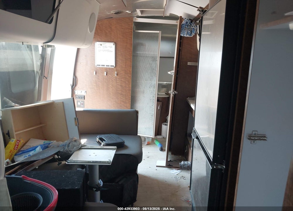 2022 AIRSTREAM HUNTER VIN: 1STKNYG22NJ560685