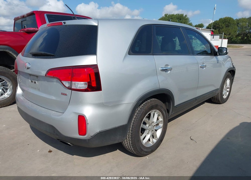2015 KIA SORENTO VIN: 5XYKT3A62FG595229