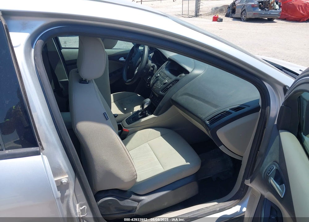 2018 FORD FOCUS VIN: 1FADP3F21JL260985