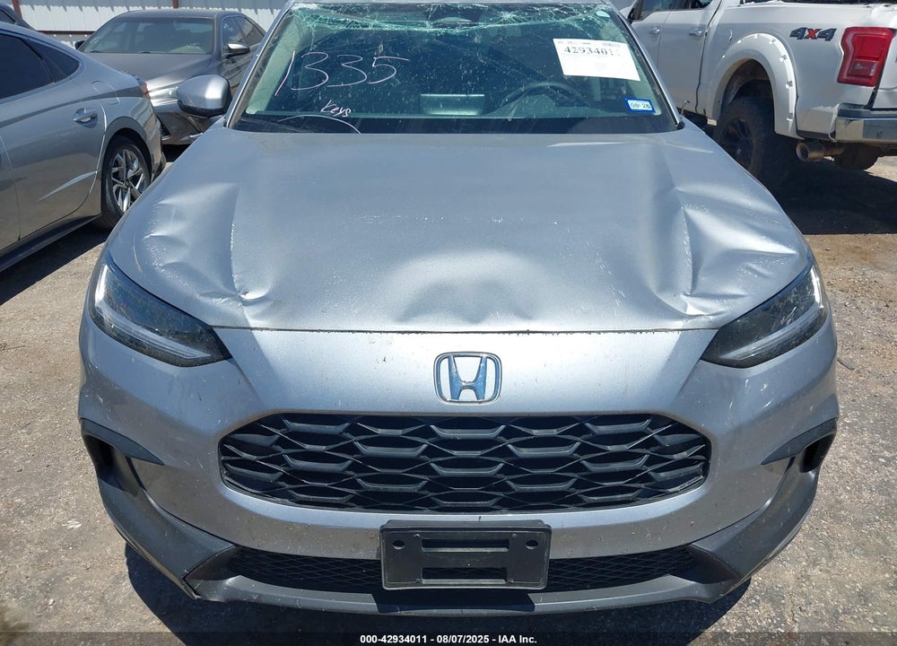 2025 HONDA HR-V VIN: 3CZRZ1H37SM711335